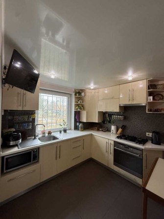 Продам 4к квартиру з євроремонтом, 86 кв.м, кімнати роздільні, КОТЕЛ - фото 1