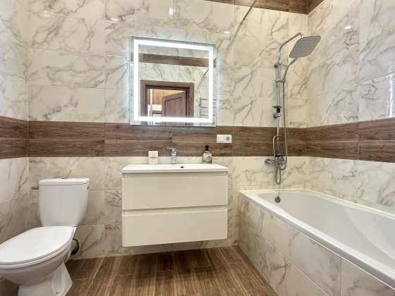 НОВИНКА! Сучасна квартира біля озера укомплектована! Ровно