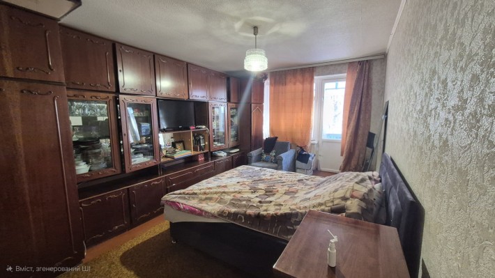 Продам 2 ком, Центр, Не угловая Є відновлення - фото 1