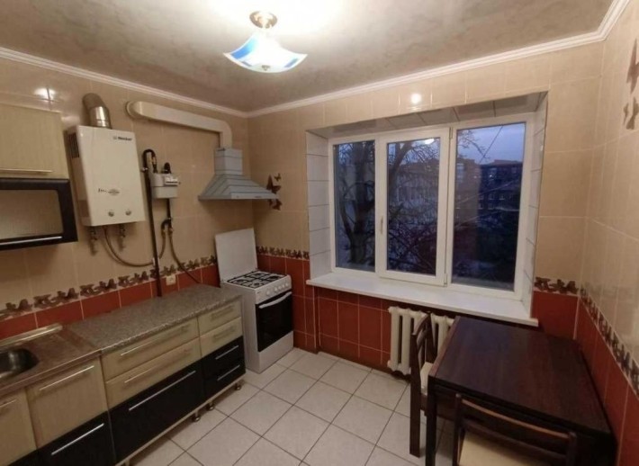 Гарна однокімнатна квартира в районі Подолу - фото 1