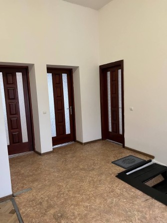 Квартира з трьома окремими кімнатами - фото 1