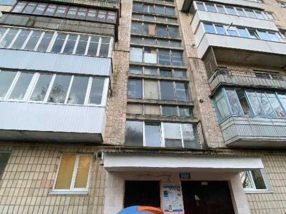 Продаж 1/4 частки трикімнатної квартири Тернополь