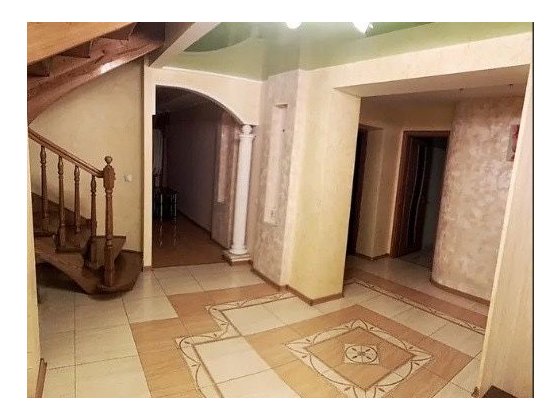 Велика квартира з гаражем поруч парку Відродження Тернополь