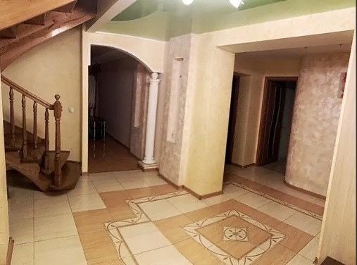 Велика квартира з гаражем поруч парку Відродження - фото 1