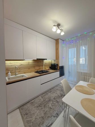 Продаж 3 кімнатної квартири з хорошим ремонтом - фото 1