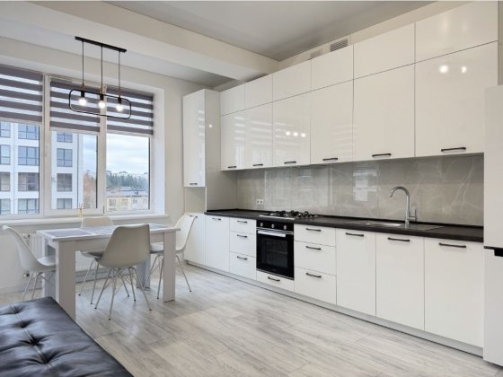 1-Кімнатна 43 кв.м. вул. Різдвяна 1-Б. Щасливе, «Panorama de lux» Ровно