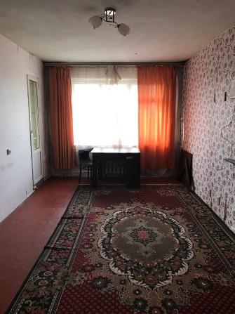 Продаж 3к кВ.,у м.Кривий Ріг,на       Бульварі Вечірньому,без ремонту - фото 1