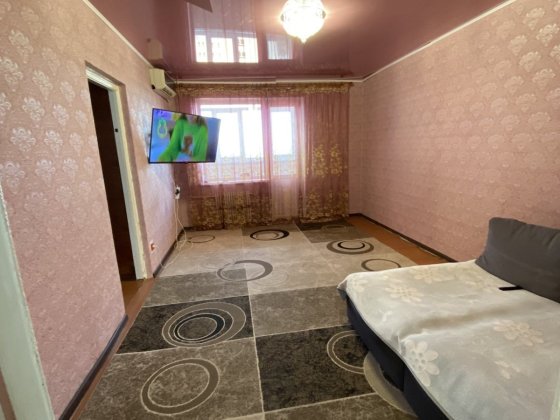 Продам 4-х комнатную квартиру м-н Ингулец