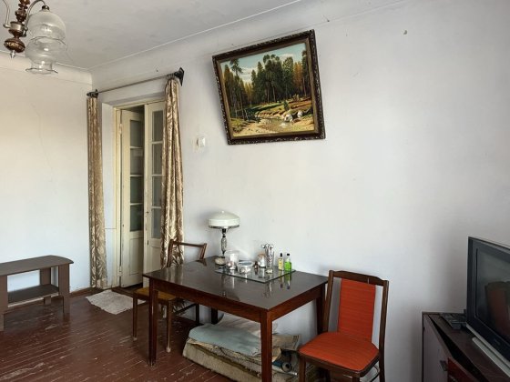 Продаж 2 кімн. по Юрія Камінського, раніше Олейнікова. Сталінка