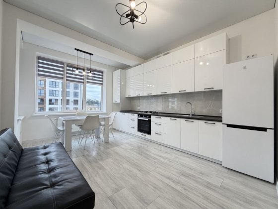 1-Кімнатна 43 кв.м. вул. Різдвяна 1-Б. Щасливе. «Panorama de lux» Ровно