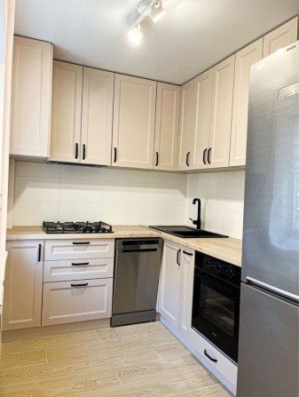 Продаж 3-кімнатної квартири - фото 1