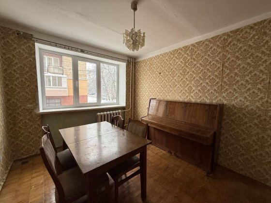 Продаж 4-кімнатної квартири пр. Князя Романа Ровно