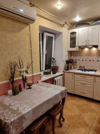 Трикімнатна квартира в цегляному будинку. Фурманова. - фото 1