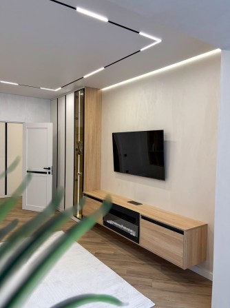 2-новобудова біля ТЦ Майдан з добротним ремонтом! - фото 1