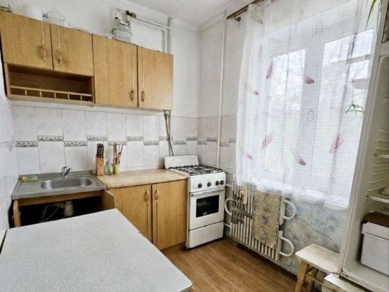 Продаж 1 кімнатної панельки, ГОЛОВНА (ДЕПОТ), БЕЗ ПОДАТКУ, під ремонт! Чернівці