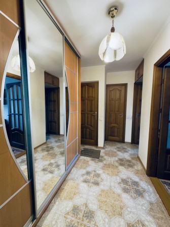 Продаю 4 кімнатну квартиру по вул. Відінській - фото 1