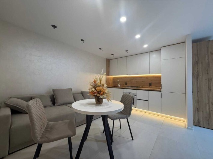 Продам 3-кімнатну квартиру з гардеробною по вул.Сахарова - фото 1