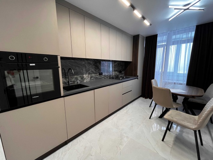 Продам гарненьку однокімнатну квартиру в зданому ЖК - фото 1