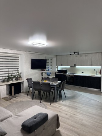 Продаж квартири по вул.Набережна - фото 1