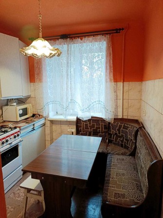 ₴ Продаю 2-кімнатну біля 4 школи - фото 1