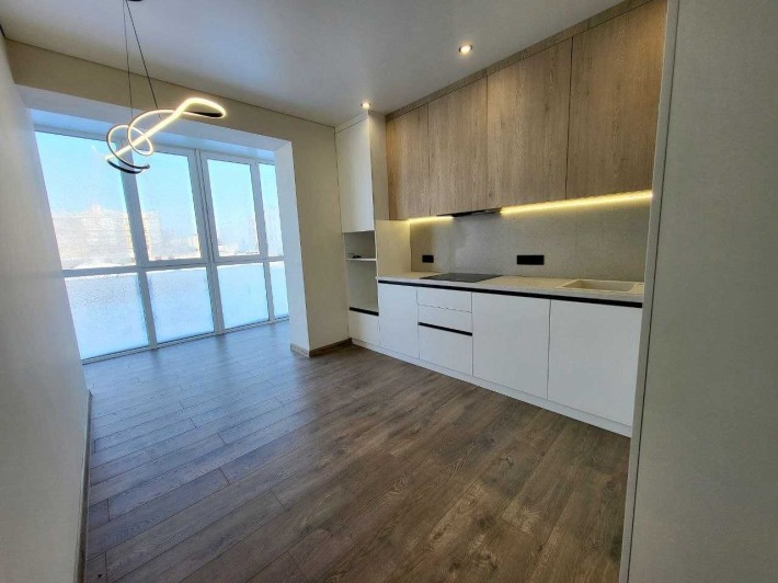 Квартира з ремонтом в клубному будинку - фото 1