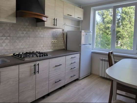 Терміново продається квартира на Сандуляка Чернівці