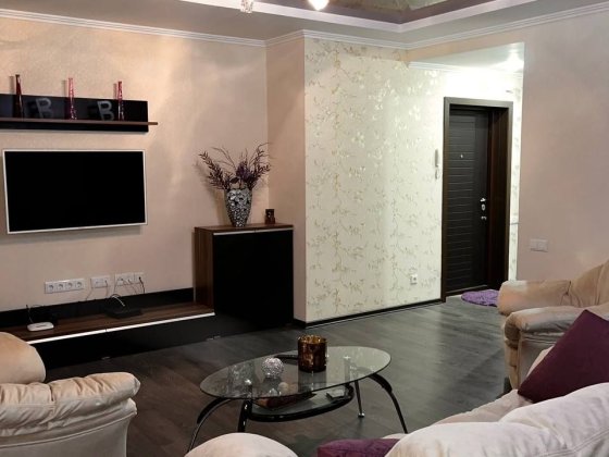 Продаж 3кімн.квартири  в центрі з а/о, ремонтом та меблями. Суми