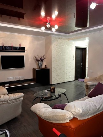 Продаж 3кімн.квартири  в центрі з а/о, ремонтом та меблями. - фото 1