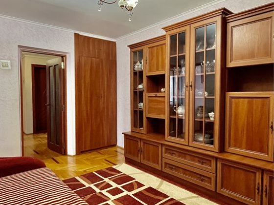 Продається 3х кімнатна квартира район парку  Жовтневий Черновцы