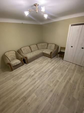 Центр! Трикімнатна покращеного планування з ремонтом. Сертифікат. - фото 1