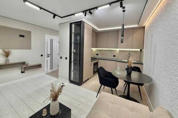 Продаємо стильну 2х кімнатну квартиру в новому будинку - фото 1