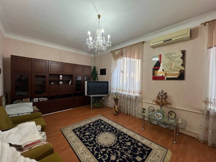 3 кімн.сталінка в Центрі на 2 поверсі - фото 1