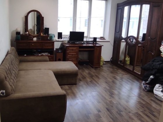 Терміново продам 1 км кварт р-н Діагностичного центру, ключі! Чернівці