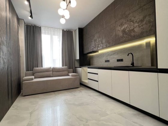 Прдаж 2- кімн квартири новобудови зданої з ремонтом Чернівці