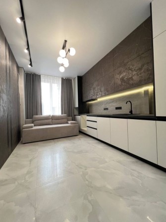 Прдаж 2- кімн квартири новобудови зданої з ремонтом - фото 1