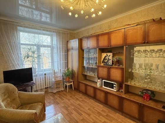 Центр міста, цегляний будинок Сумы