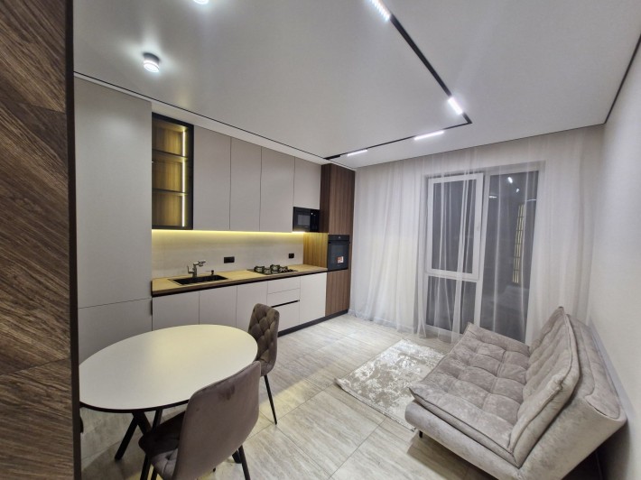 Продаж нової 1кім квартири з дизайнерським ремонтом - фото 1