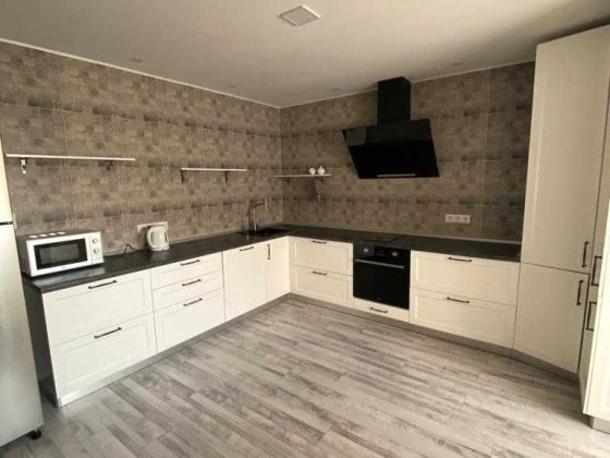 Продам сучасну 2-кімн в центрі з якісним ремонтом Полтава