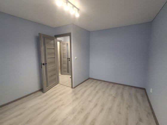 Продам 1 кім квартиру з ремонтом Ужгород