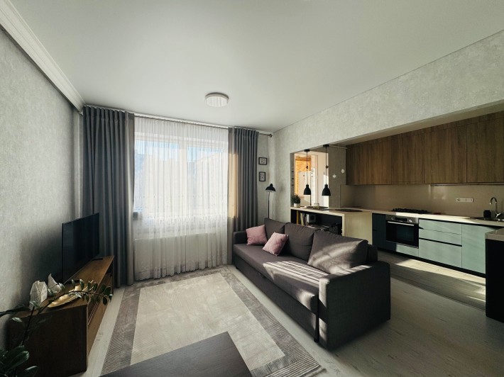 Продаж укомплектованої квартири у спальному районі міста - фото 1