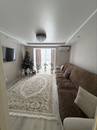 Трикімнатна квартира з свіжим євроремонтом! - фото 1