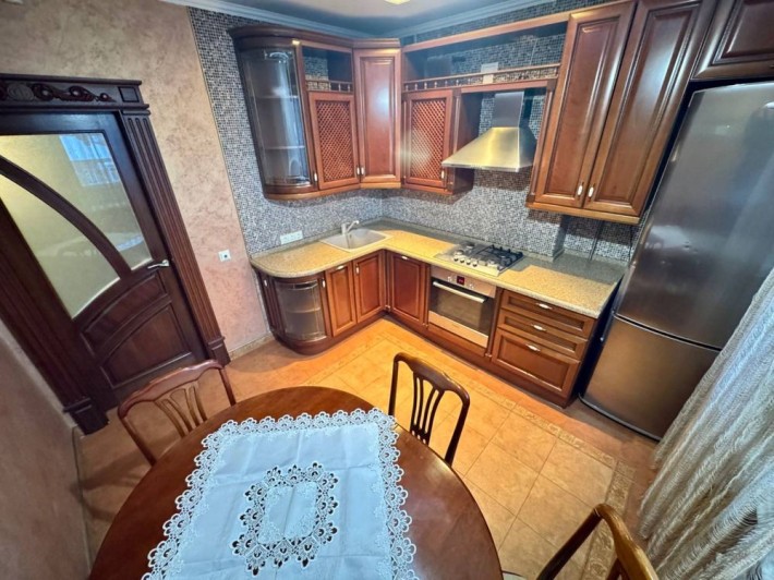 Квартира з якісним ремонтом, 3 кімнати, 85 м². Мототрек. - фото 1