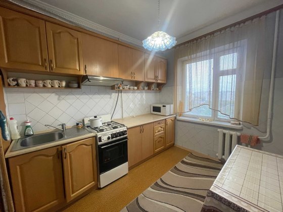 4-кімнатна квартира, район РУМу 56000 $ Ровно