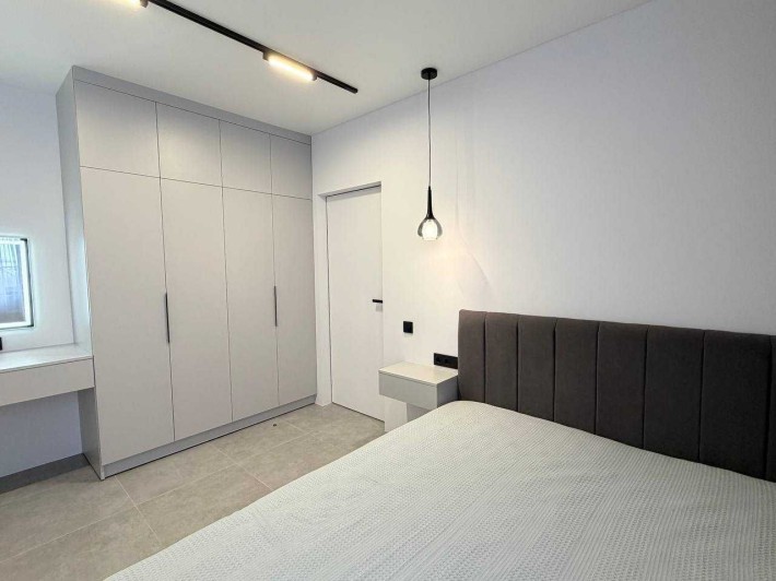 Продам 1-кімнатну квартиру з ремонтом в клубному будинку. Є ОСЕЛЯ !!! - фото 1