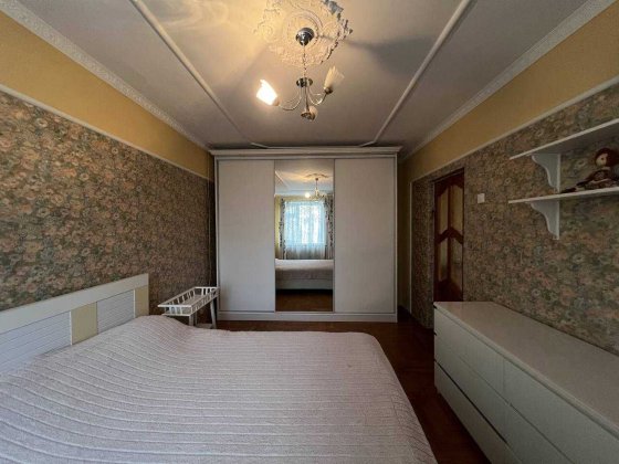 Продам 3-кімнатну квартиру з ремонтом. Автономне газове опалення Ровно