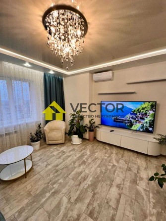 Двушка в самому ЦЕНТРІ. Ремонт+меблі та техніка. БЕЗ КОМІСІЇ - 0% - фото 1