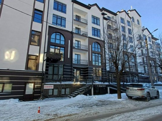 Велика 3 к.новобудова в парковій зоні! Чернівці