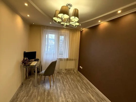 Продаж 3-ох кімнатної квартири вул.Руданського , до центру 3хв Ужгород