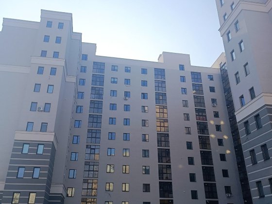 3 к квартира з А/О, 98 кв м на вул.ЗСУ, 1 з видом на річку Сумы