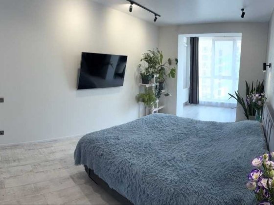 Продам простору 3-кімнатну квартиру з ремонтом в ЖК "На Щасливому" Ровно